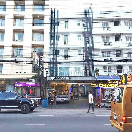 SnoozZotel Pattaya Buitenkant foto
