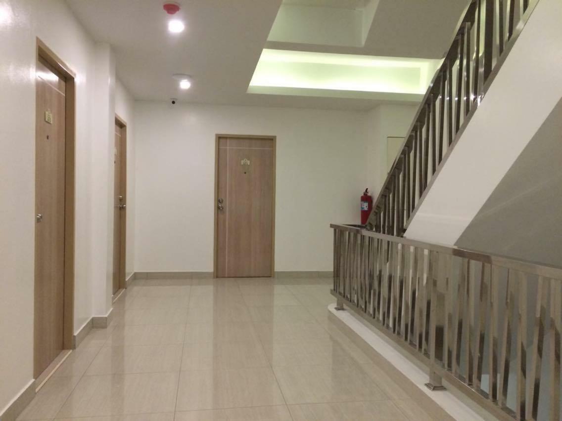 SnoozZotel Pattaya Buitenkant foto