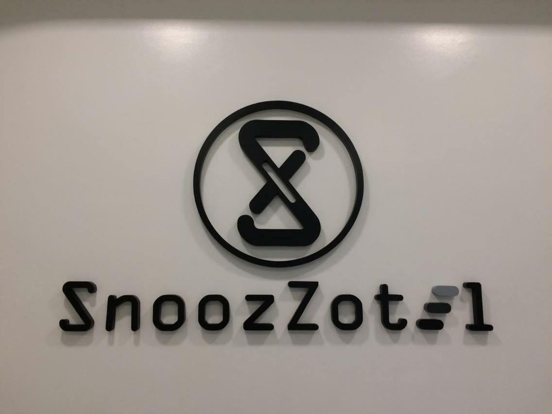 SnoozZotel Pattaya Buitenkant foto