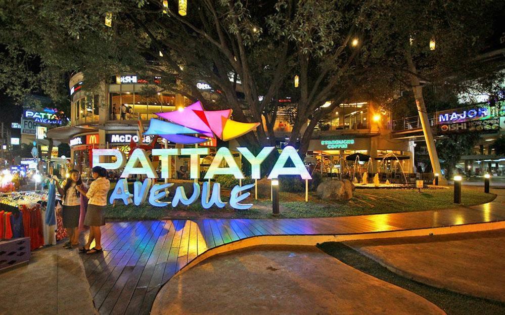 SnoozZotel Pattaya Buitenkant foto