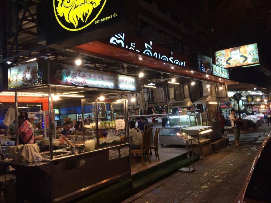 SnoozZotel Pattaya Buitenkant foto
